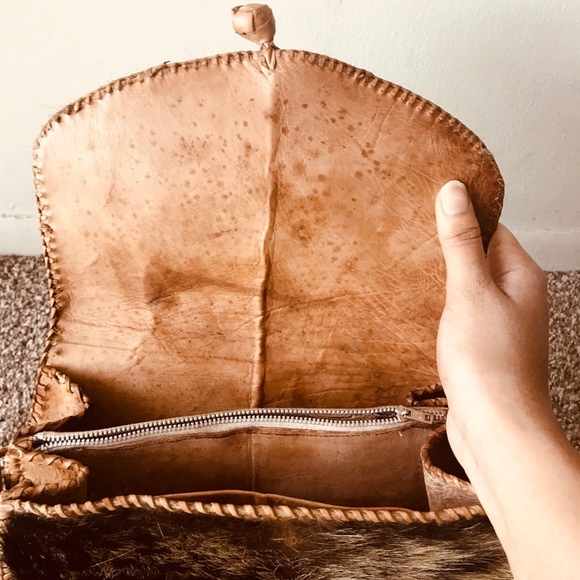 Made Hand Crossbody Bag - Picture 6 of 8